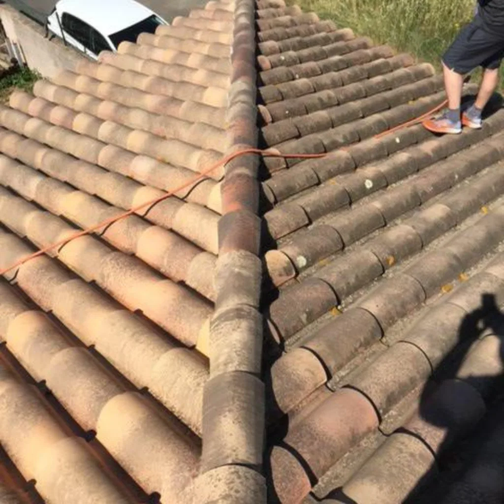 Démoussage et nettoyage de toiture à Tourrettes-sur-Loup